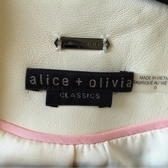 Alice + Olivia Cream Textured Blazer with Tailored Design SZ 0 (XS) - Picture 9 of 10